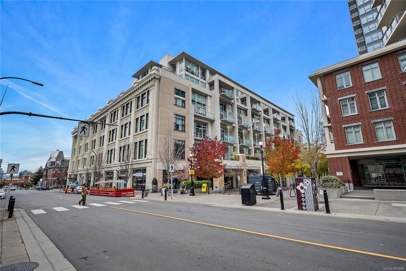 770 Fisgard St #327