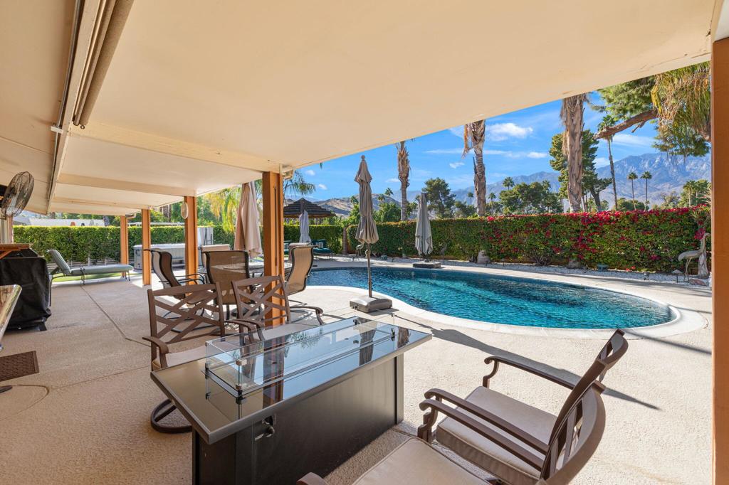 2133 S Pebble Beach Drive