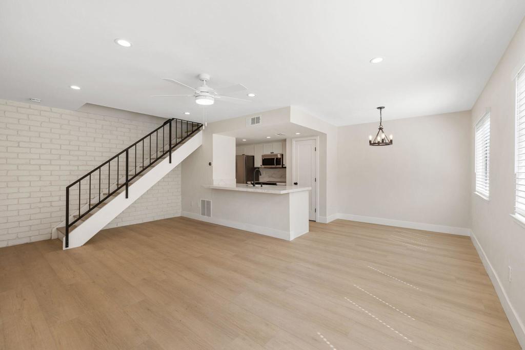 72611 Edgehill Drive 2