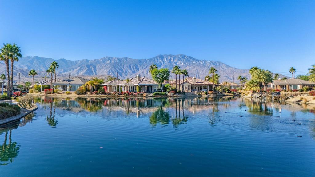 2 Pyramid Lake Court