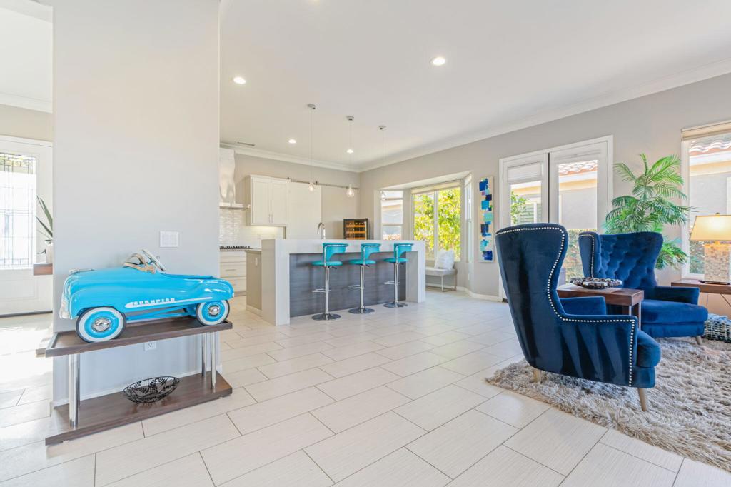 2 Pyramid Lake Court