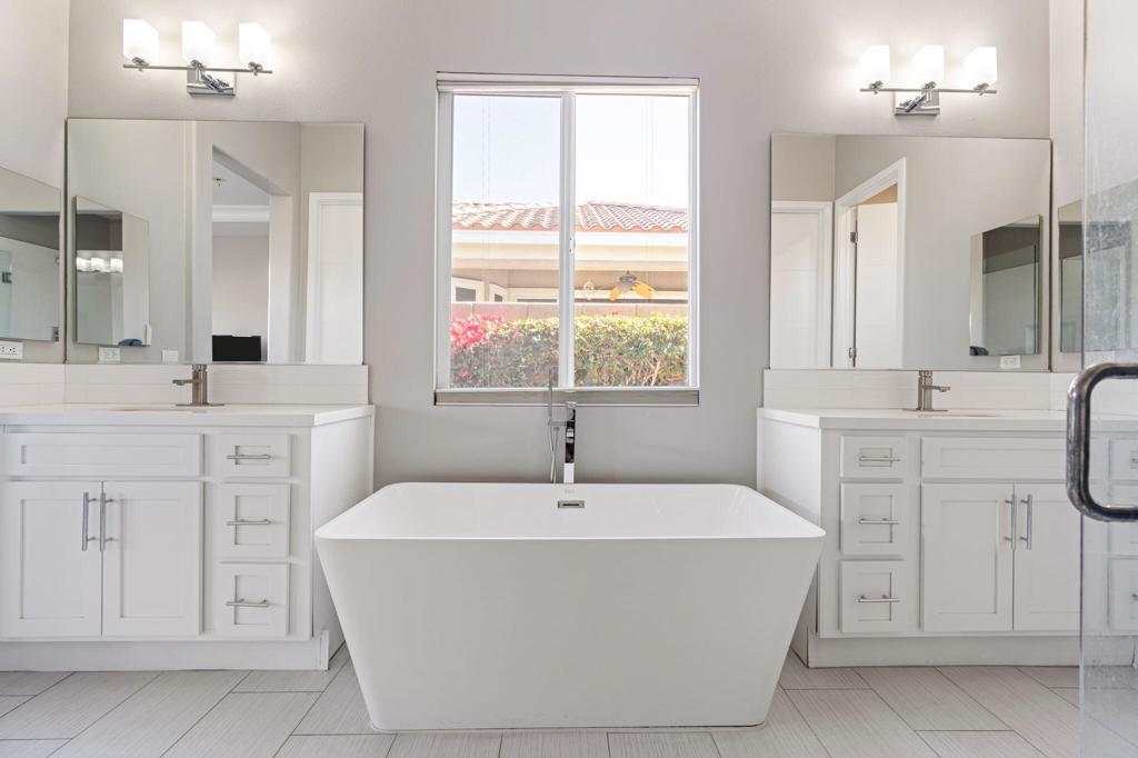 2 Pyramid Lake Court