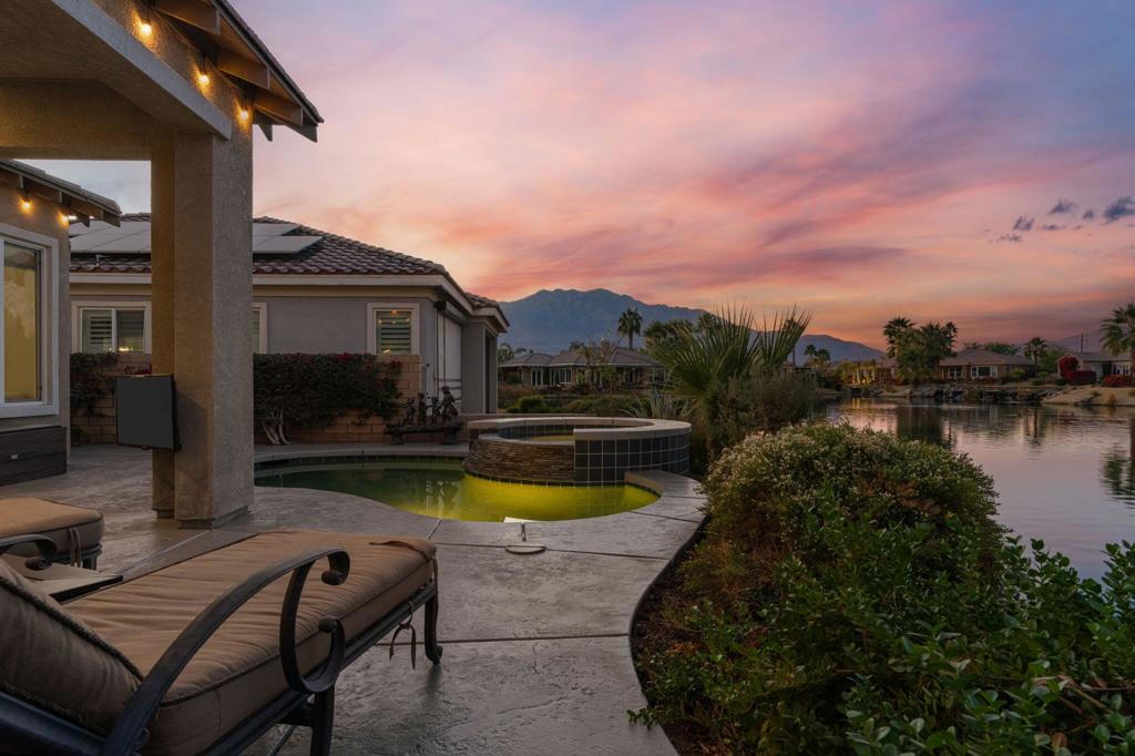 2 Pyramid Lake Court