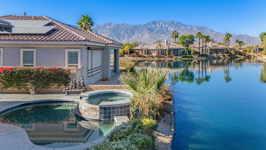 2 Pyramid Lake Court