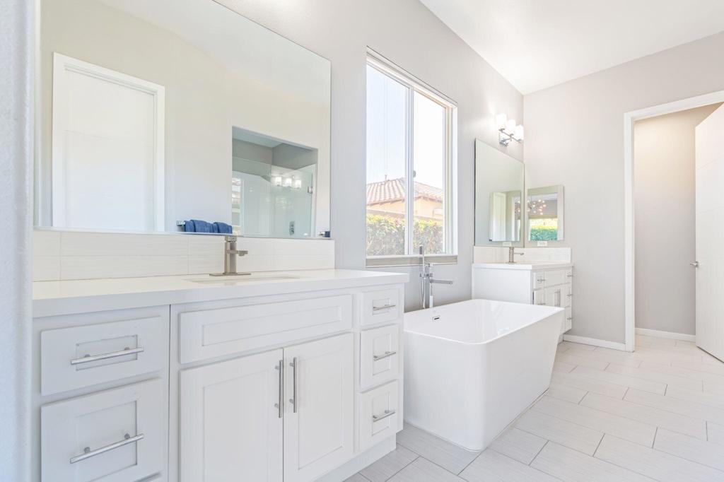 2 Pyramid Lake Court