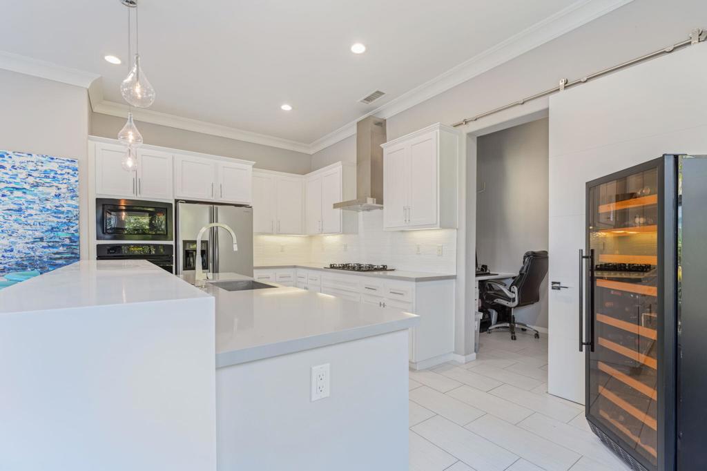 2 Pyramid Lake Court