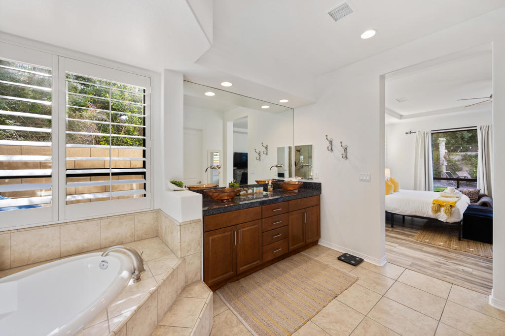 81084 Falling Leaf Court