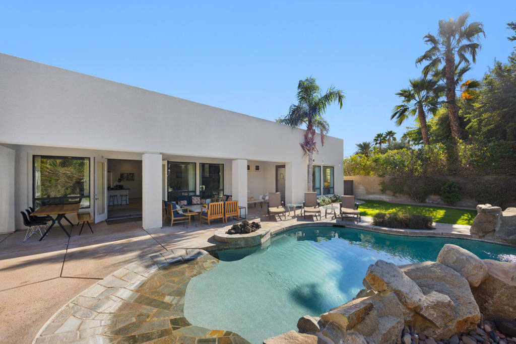 81084 Falling Leaf Court