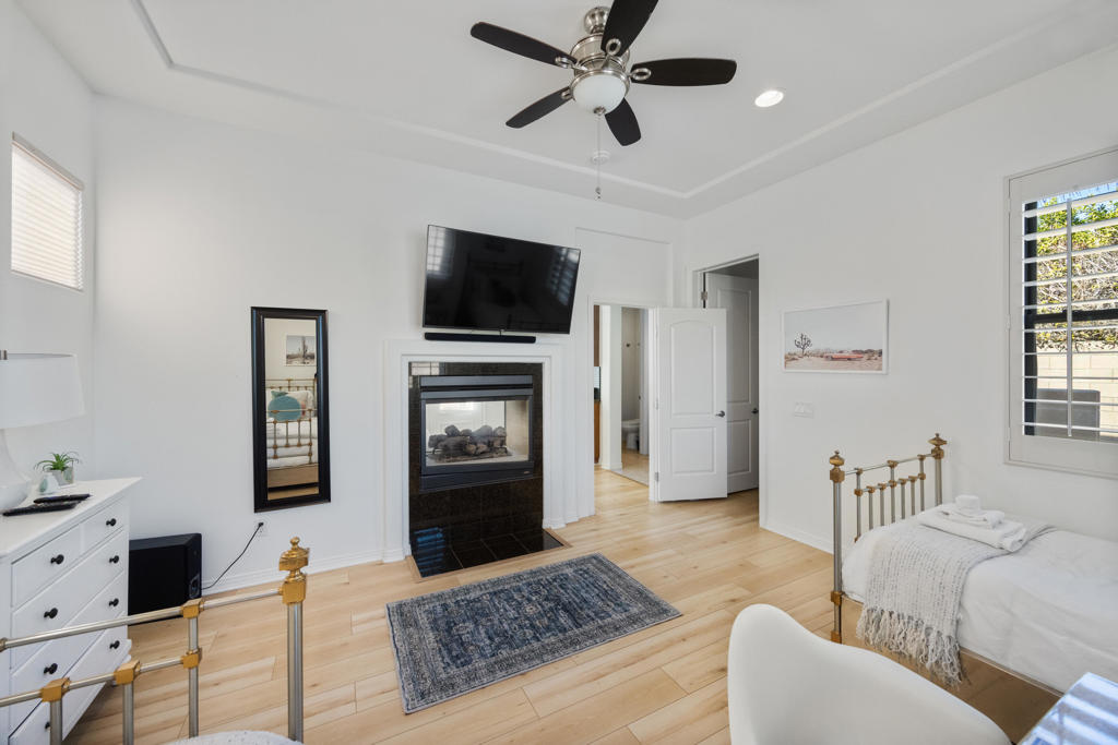 81084 Falling Leaf Court