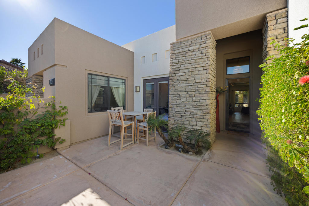 81084 Falling Leaf Court