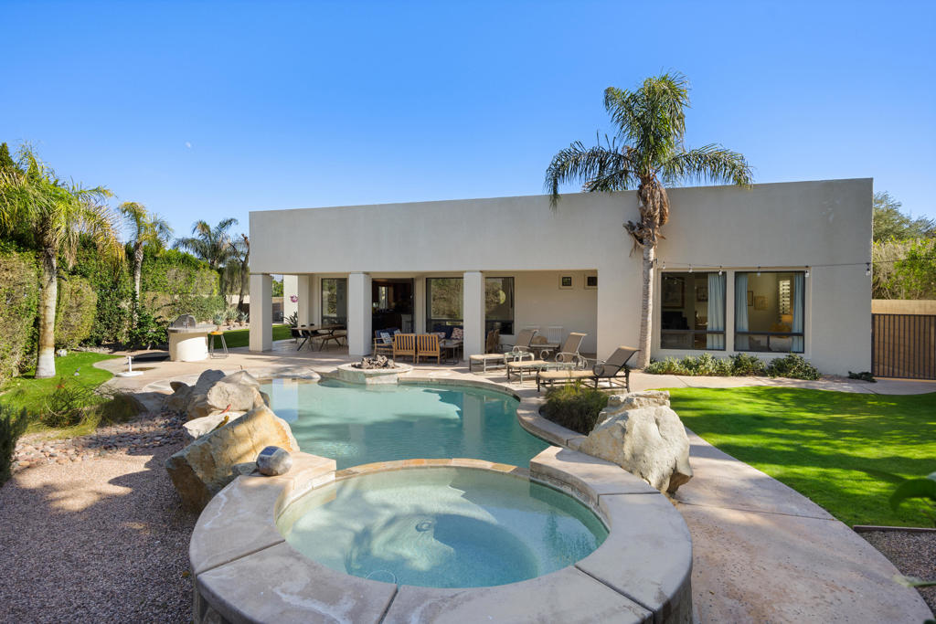 81084 Falling Leaf Court