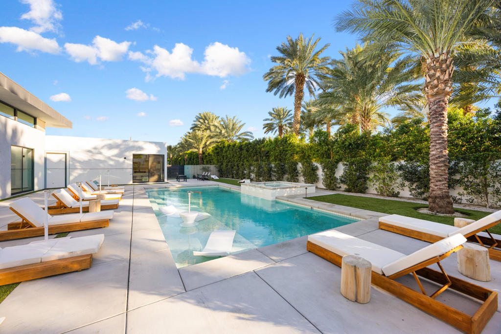 80895 Kiwi Court