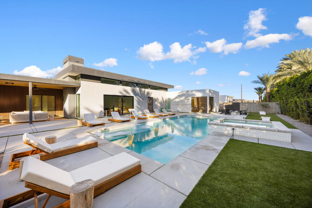 80895 Kiwi Court