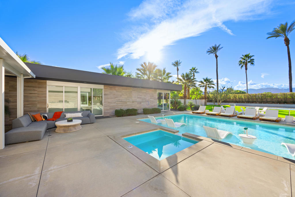 51165 Evangeline Way