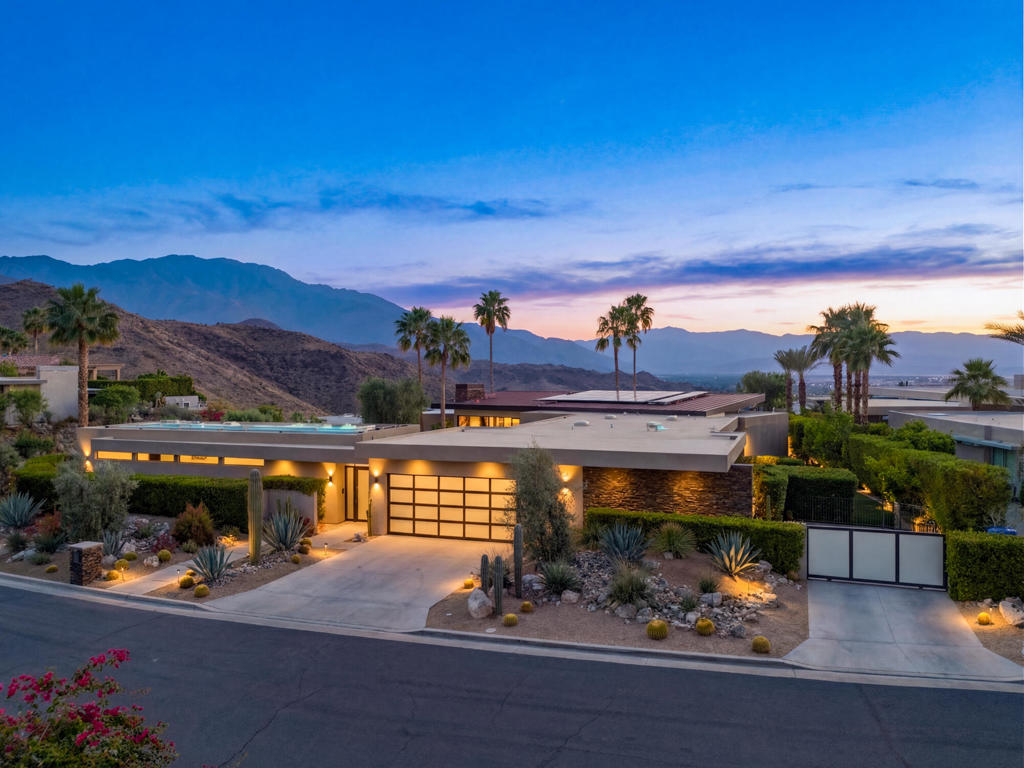 7 Rockcrest