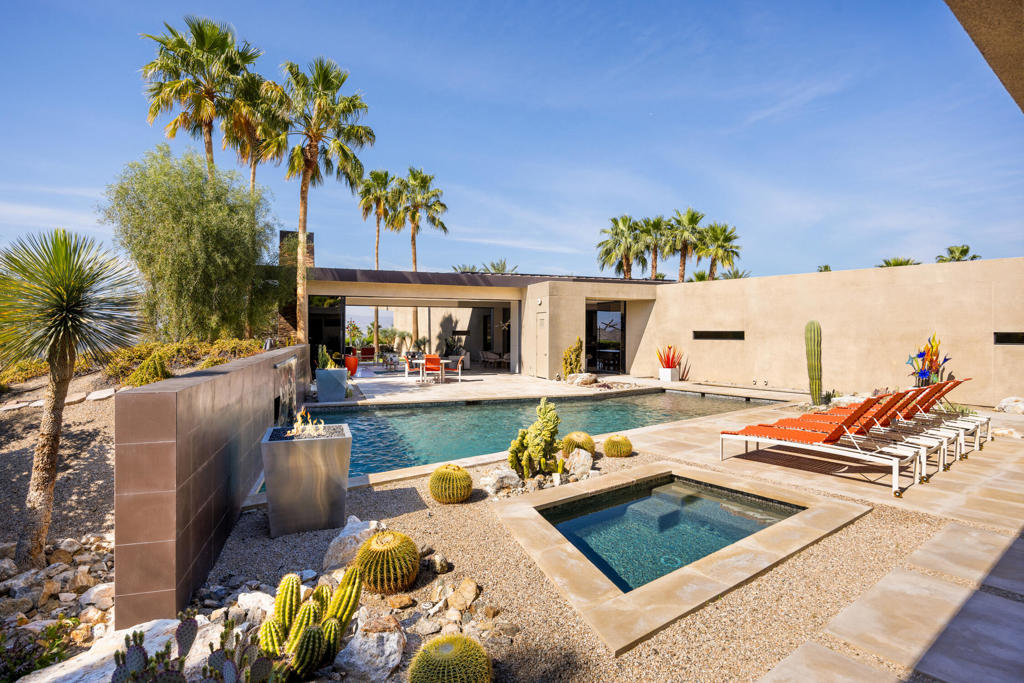 7 Rockcrest