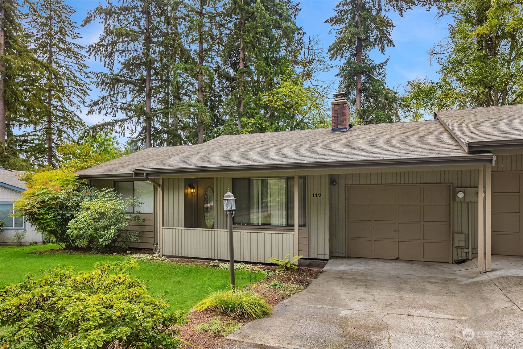 117 to 119 110th Avenue Ct E