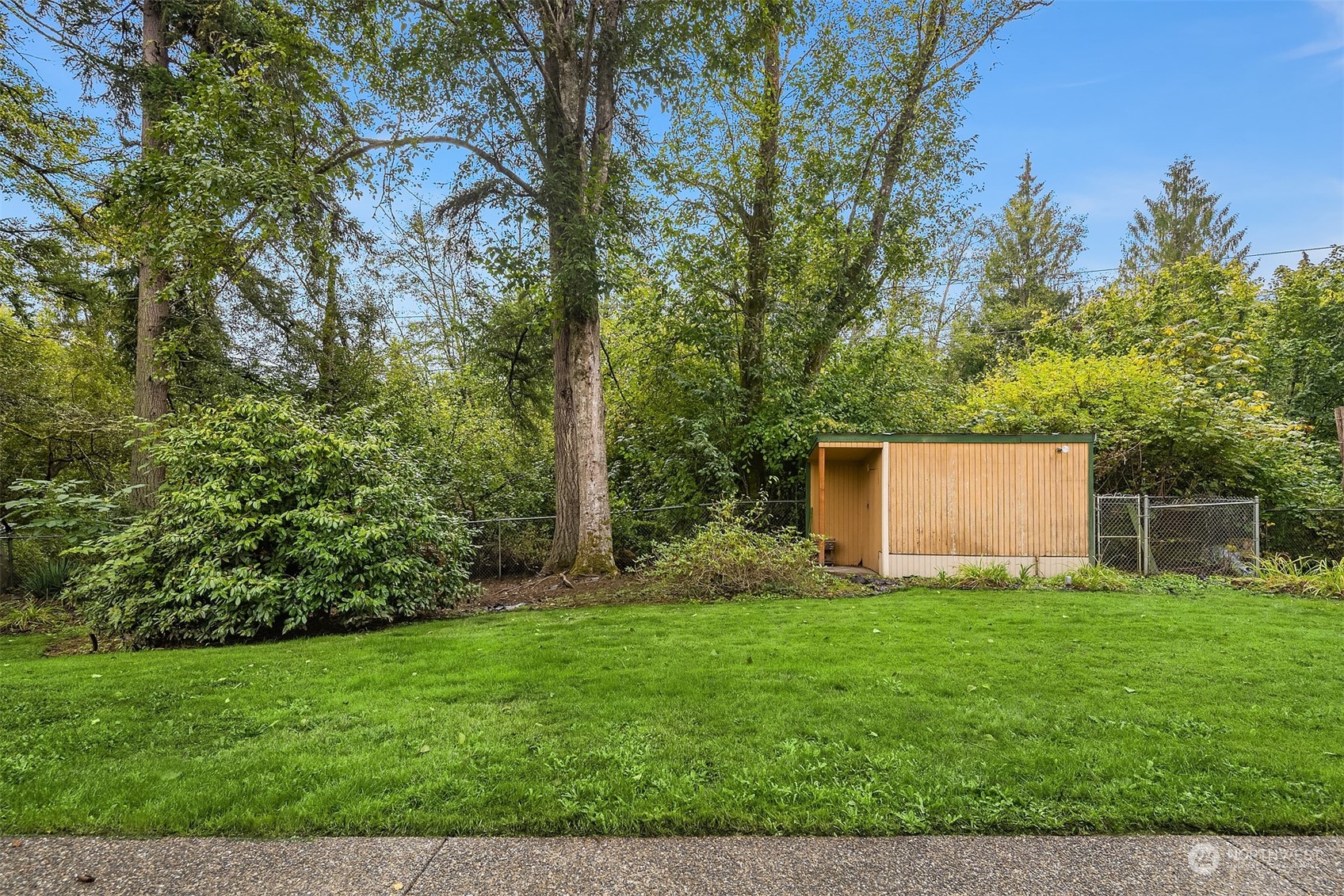 117 to 119 110th Avenue Ct E