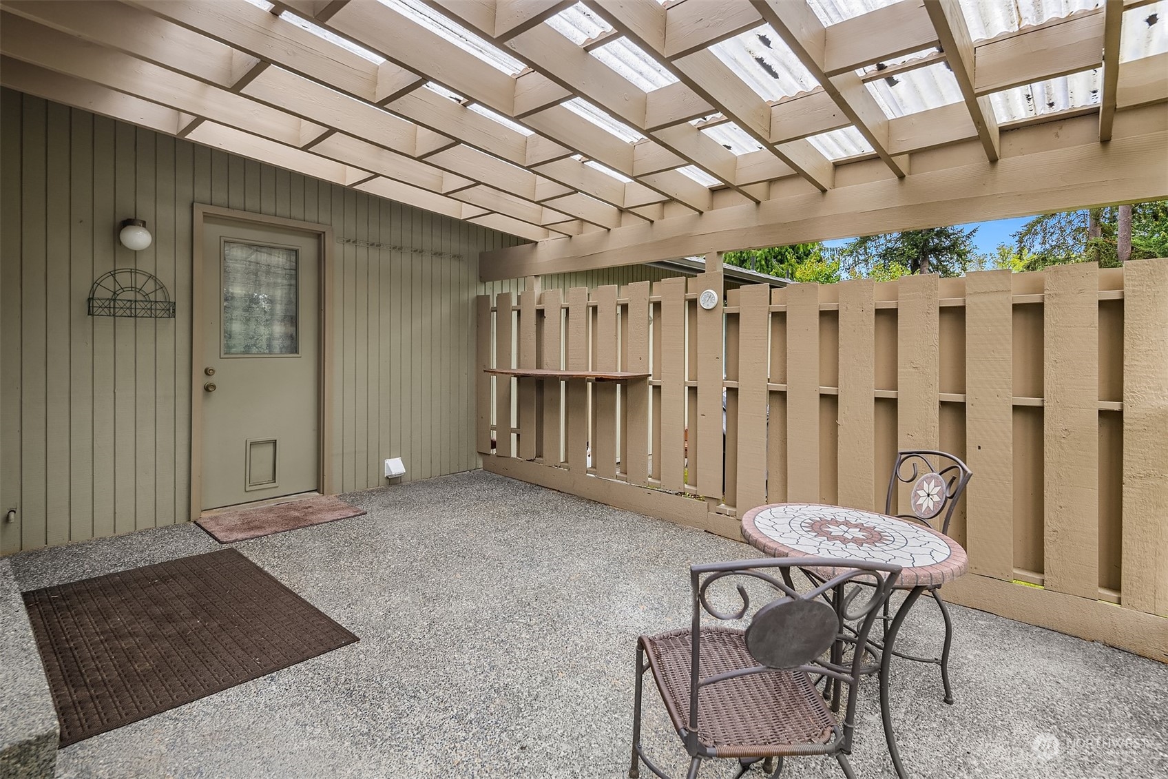 117 to 119 110th Avenue Ct E