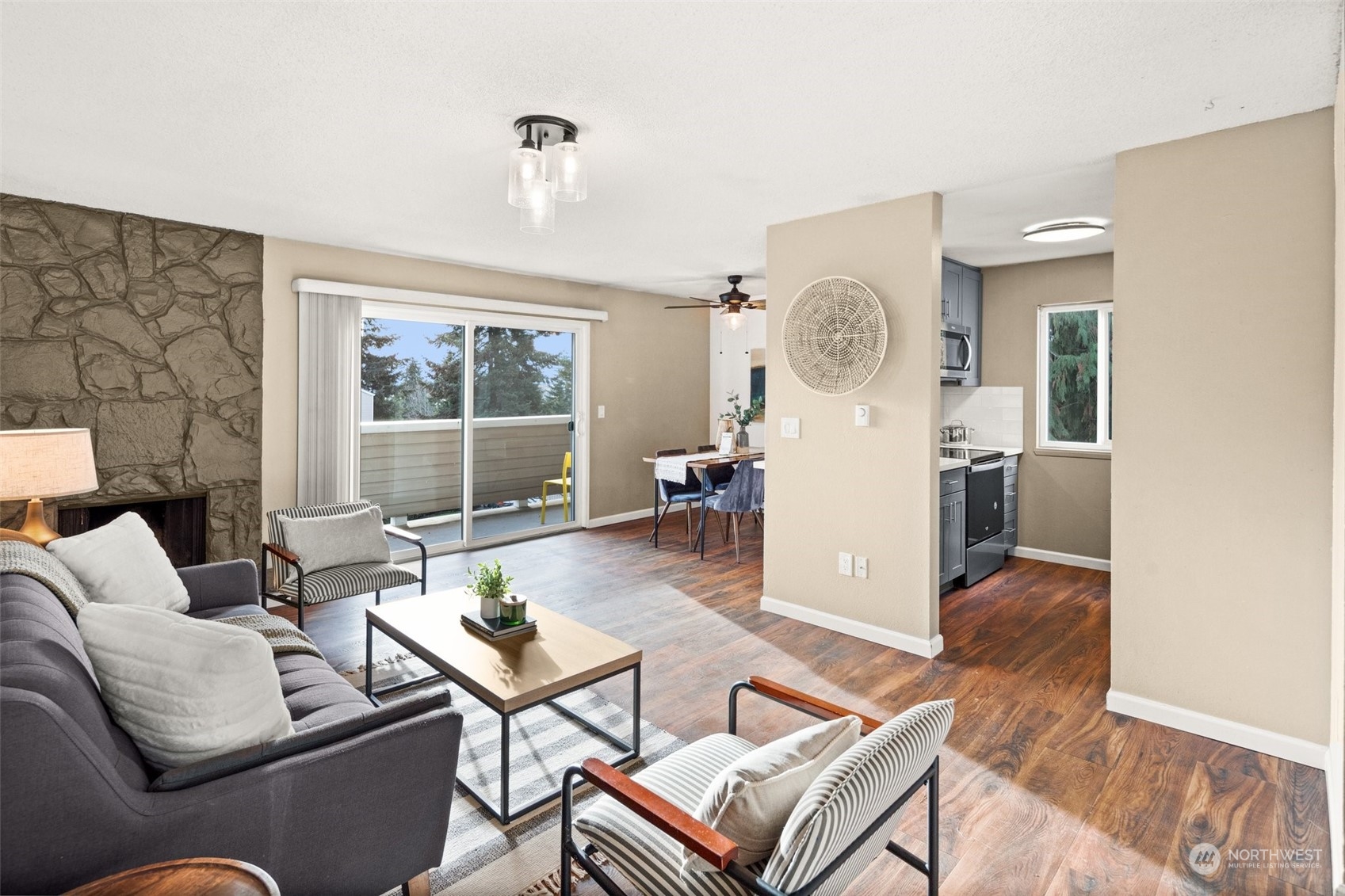 12423 NE 131st Court Unit: E301