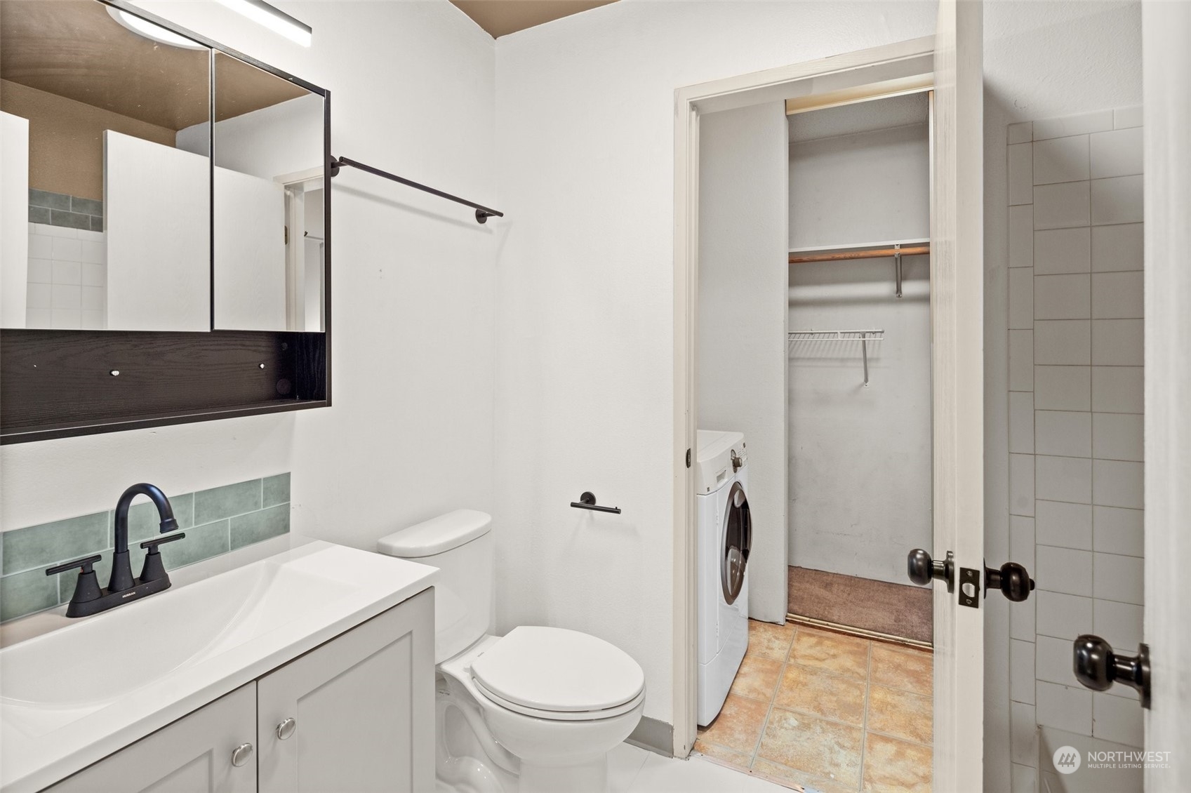 12423 NE 131st Court Unit: E301