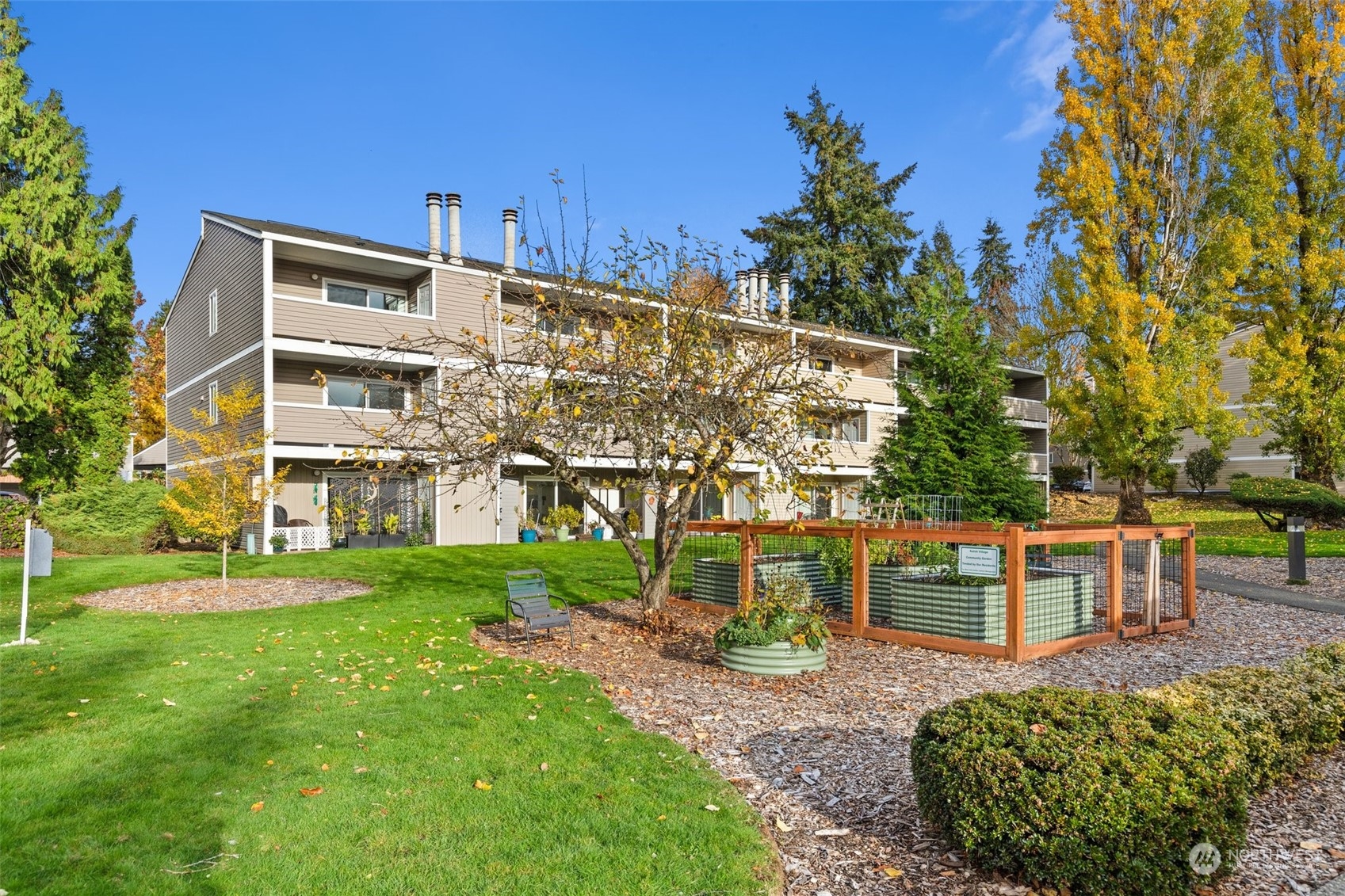 12423 NE 131st Court Unit: E301