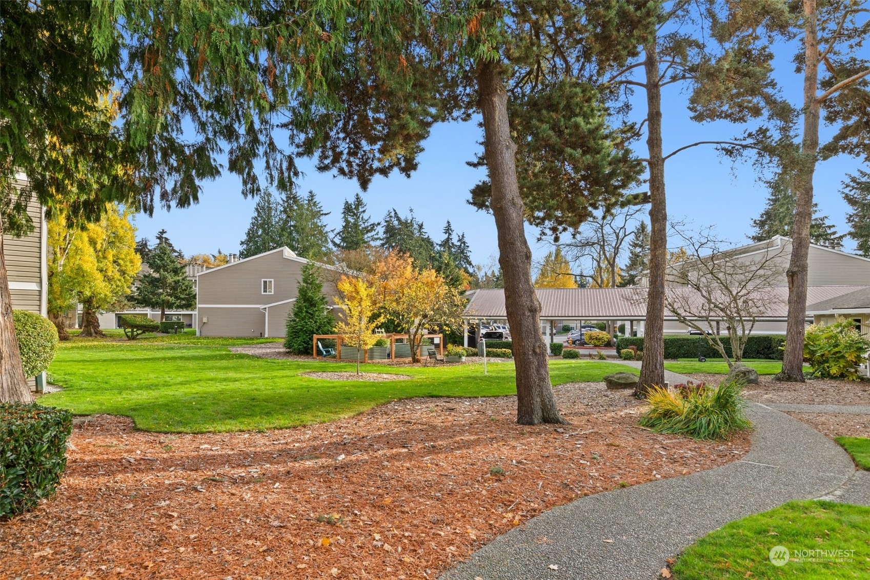 12423 NE 131st Court Unit: E301