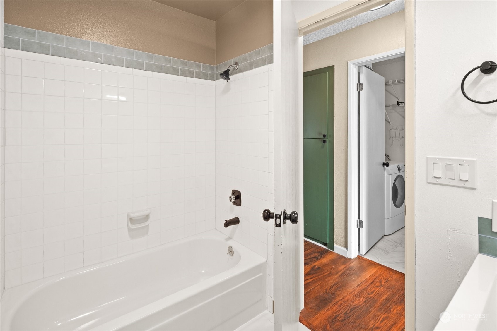 12423 NE 131st Court Unit: E301