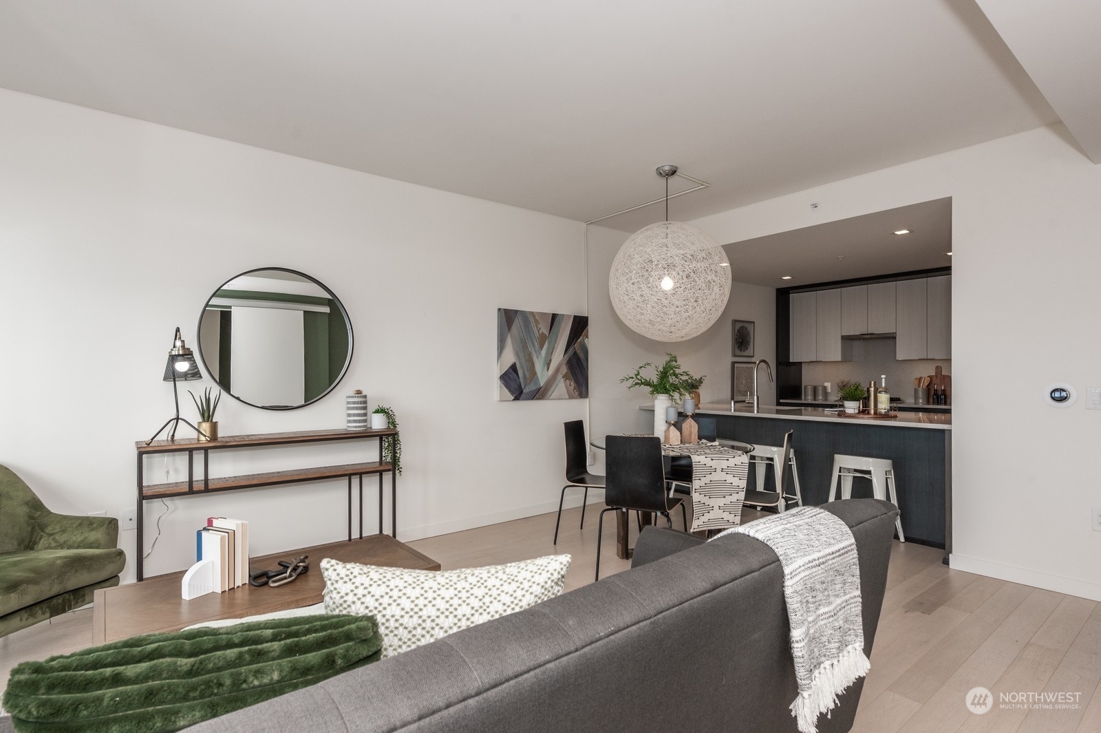 590 1st Avenue S Unit: 607