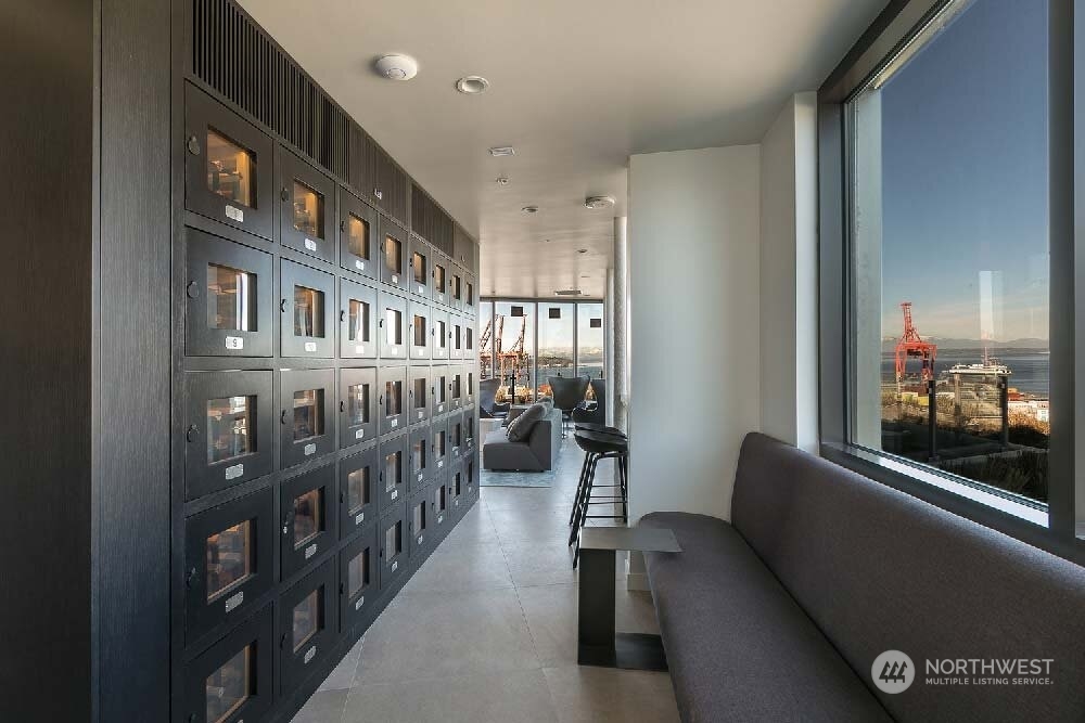590 1st Avenue S Unit: 607