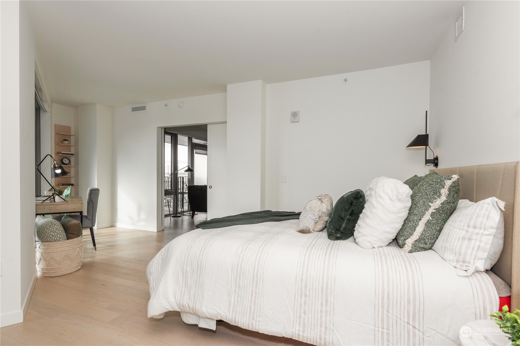 590 1st Avenue S Unit: 607
