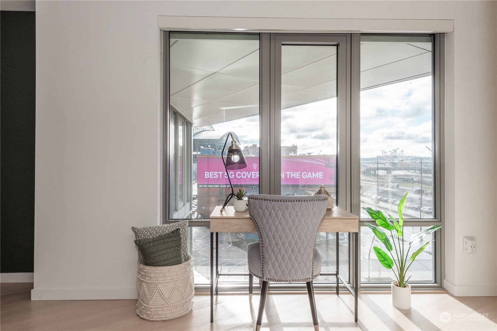 590 1st Avenue S Unit: 607