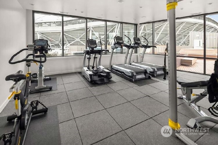 590 1st Avenue S Unit: 607