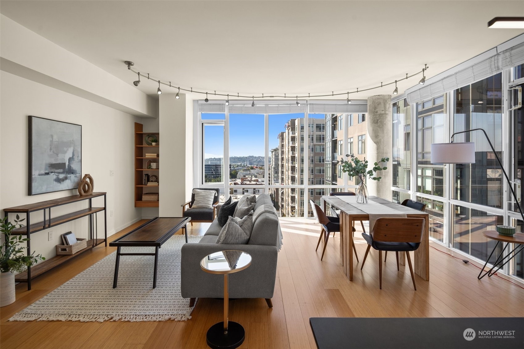 76 Cedar Street Unit: PH 5