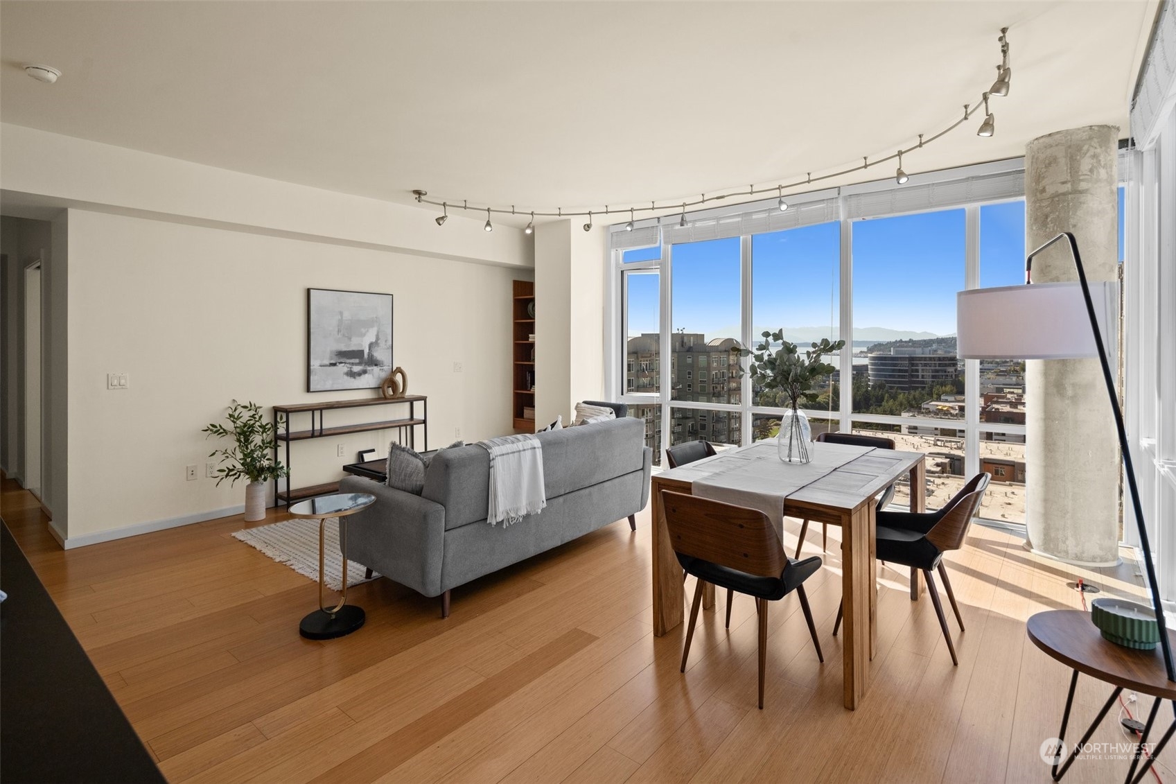 76 Cedar Street Unit: PH 5