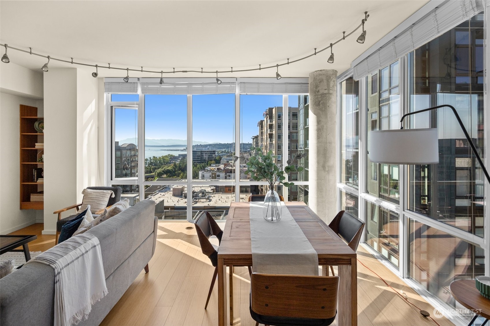 76 Cedar Street Unit: PH 5