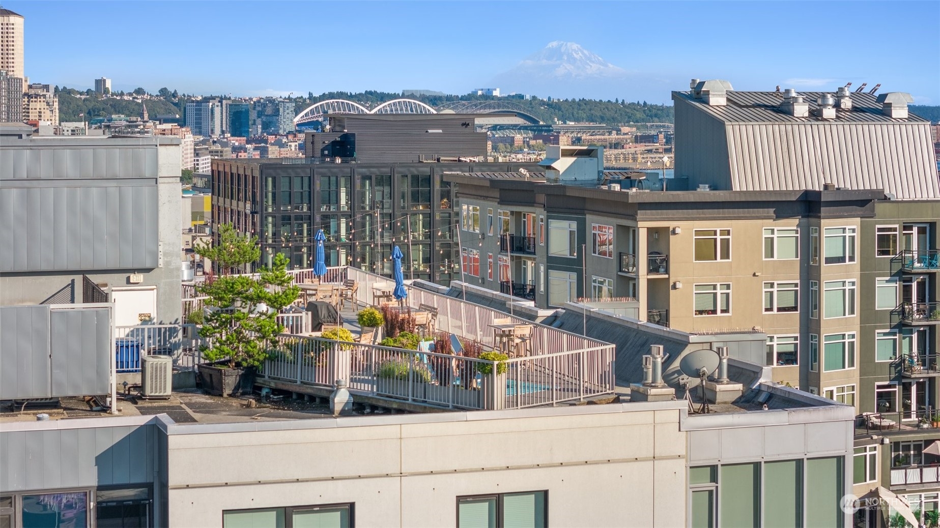 76 Cedar Street Unit: PH 5