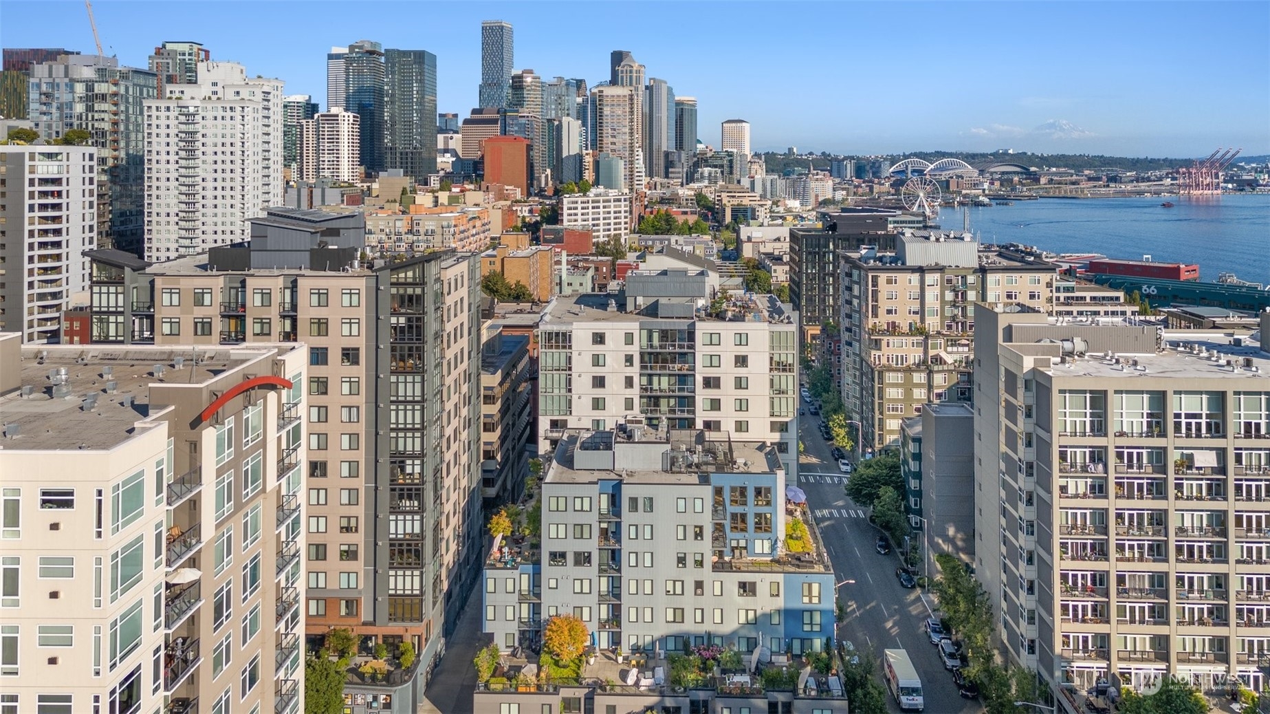 76 Cedar Street Unit: PH 5