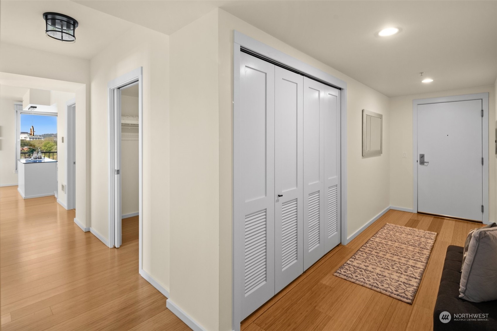 76 Cedar Street Unit: PH 5