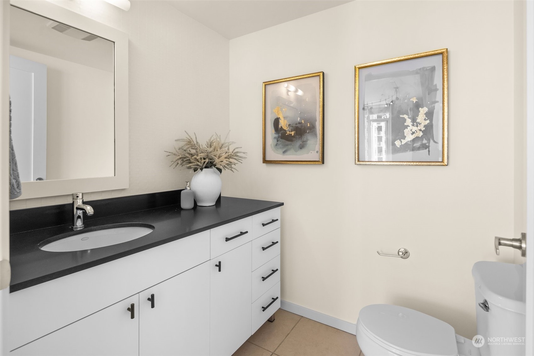 76 Cedar Street Unit: PH 5
