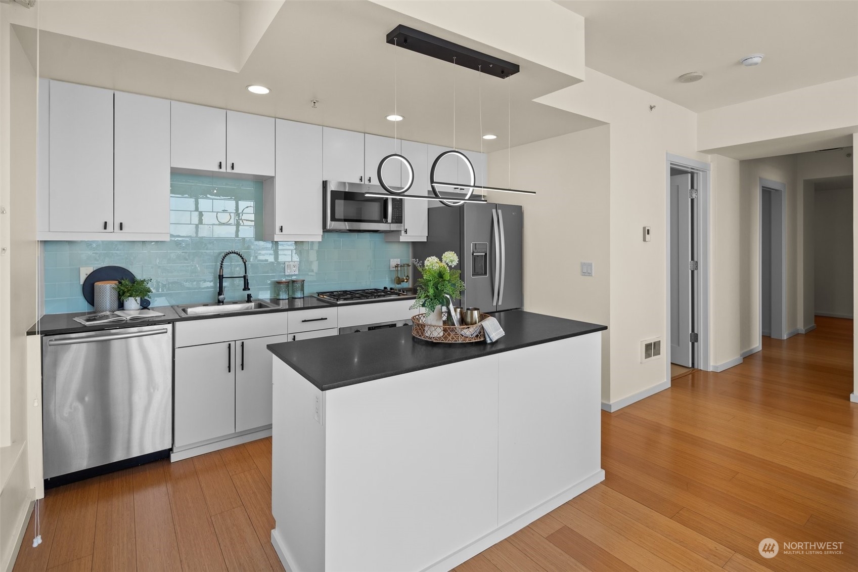 76 Cedar Street Unit: PH 5