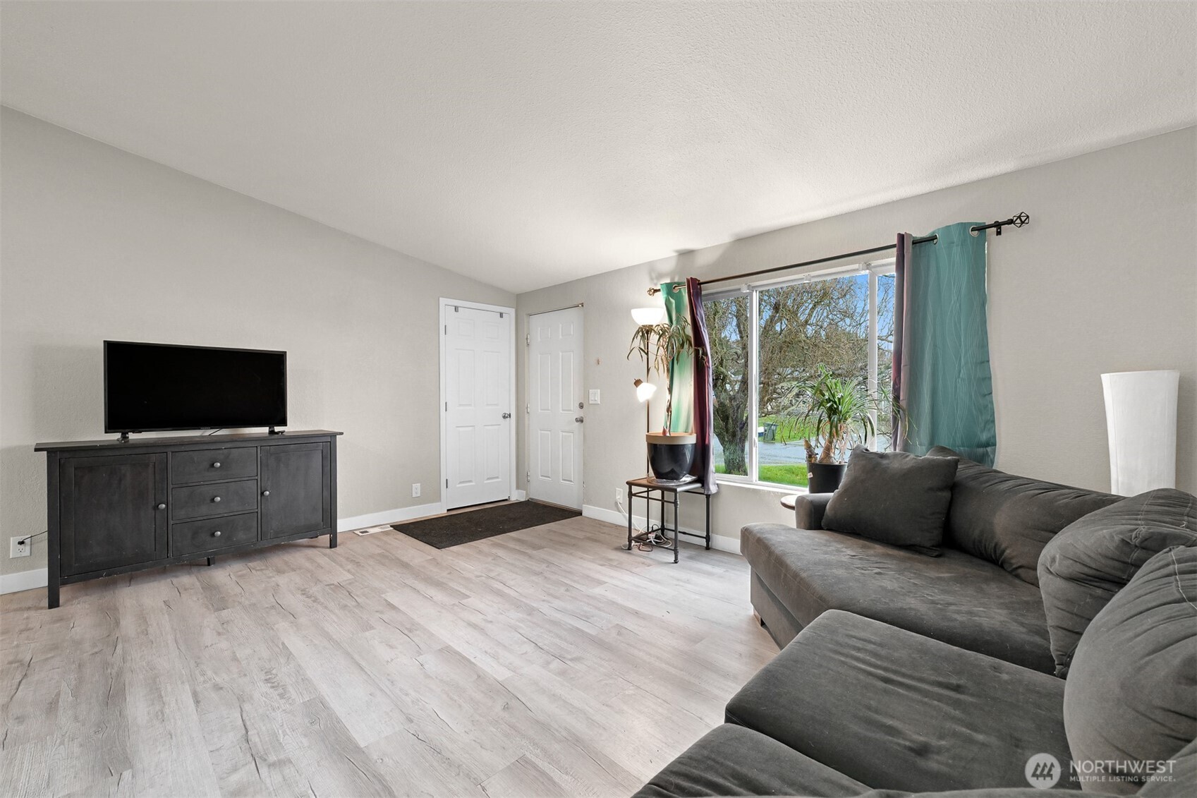 8361 Sea Breeze Court