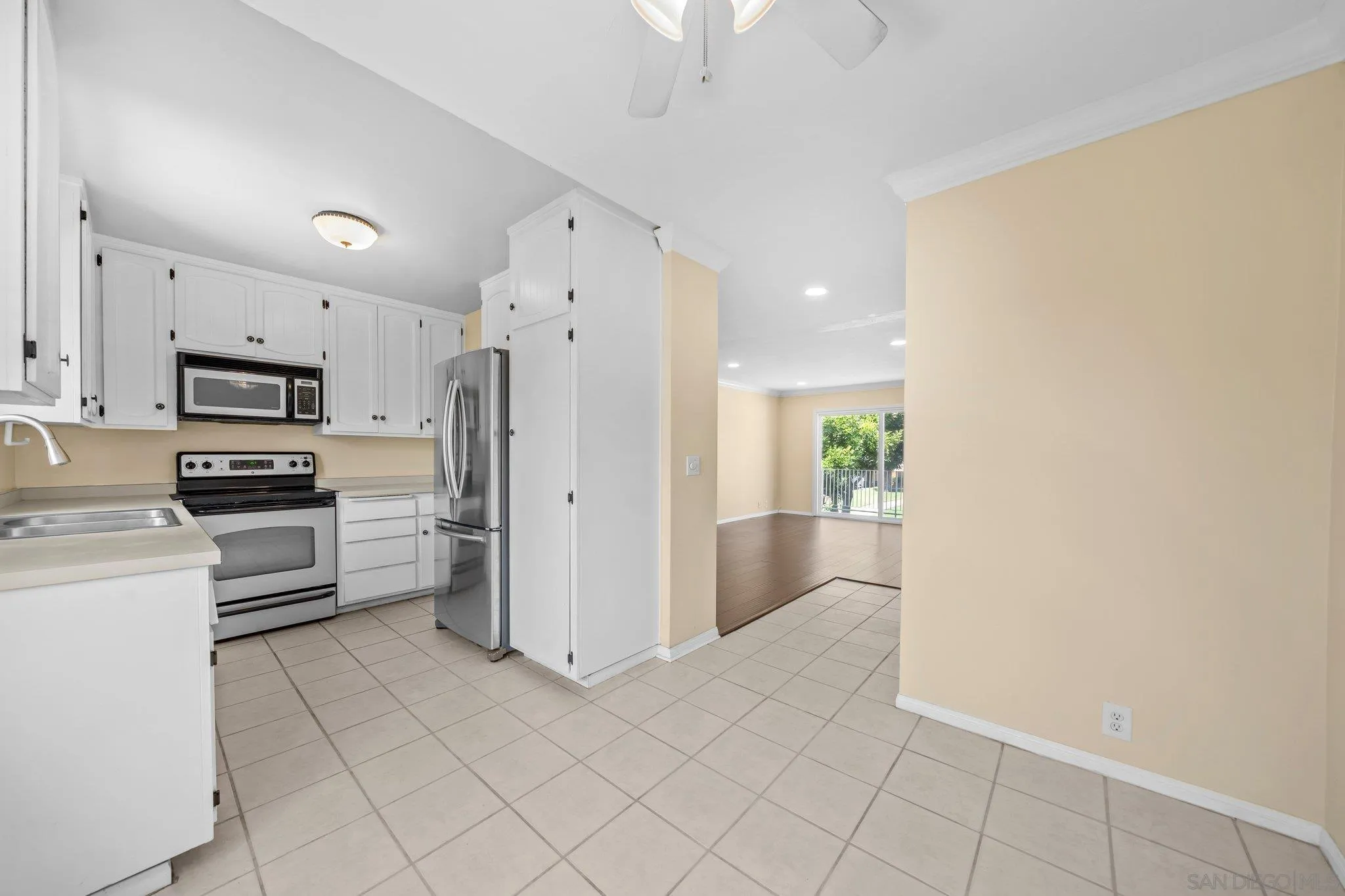 4540 Maple Ave Unit 239