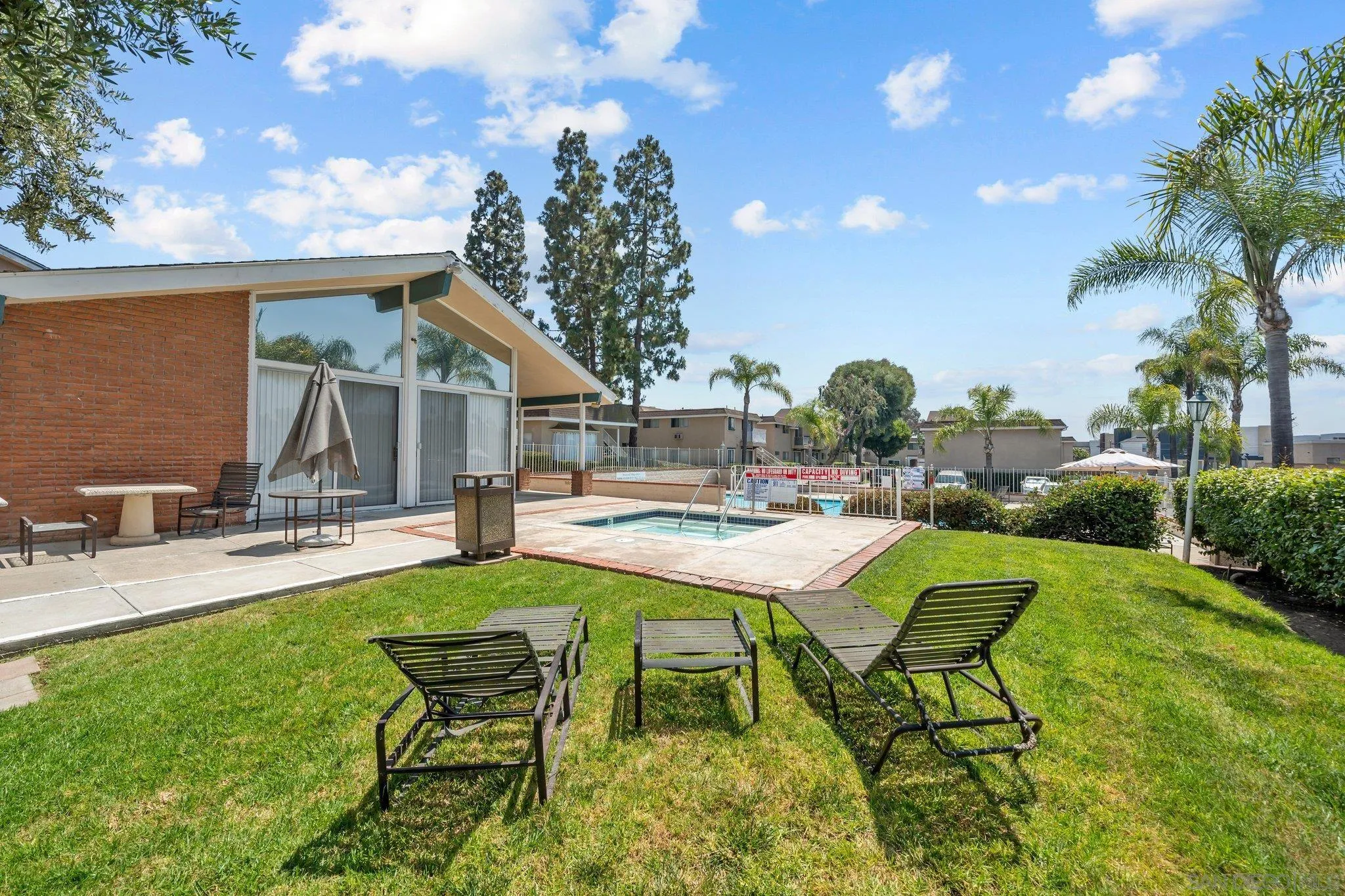 4540 Maple Ave Unit 239