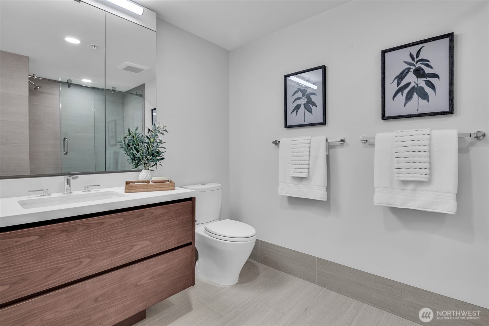 121 Stewart Street Unit: 1003