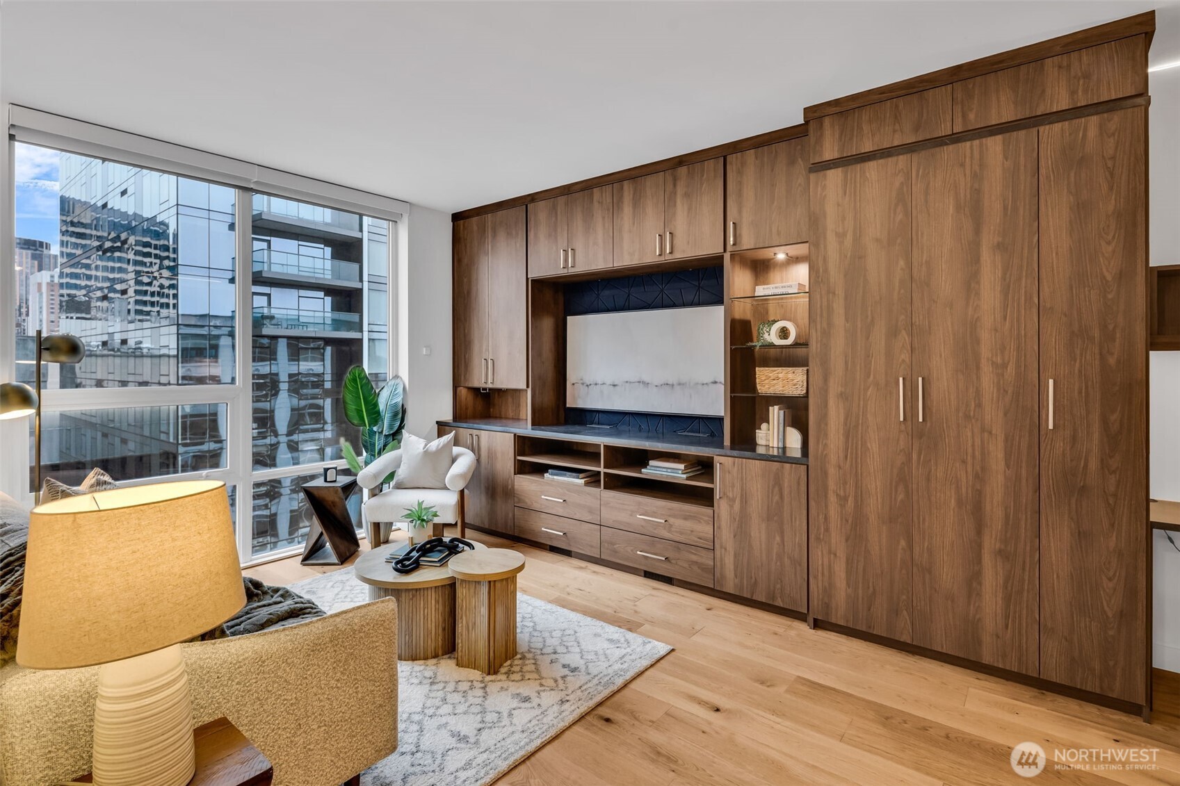 121 Stewart Street Unit: 1003