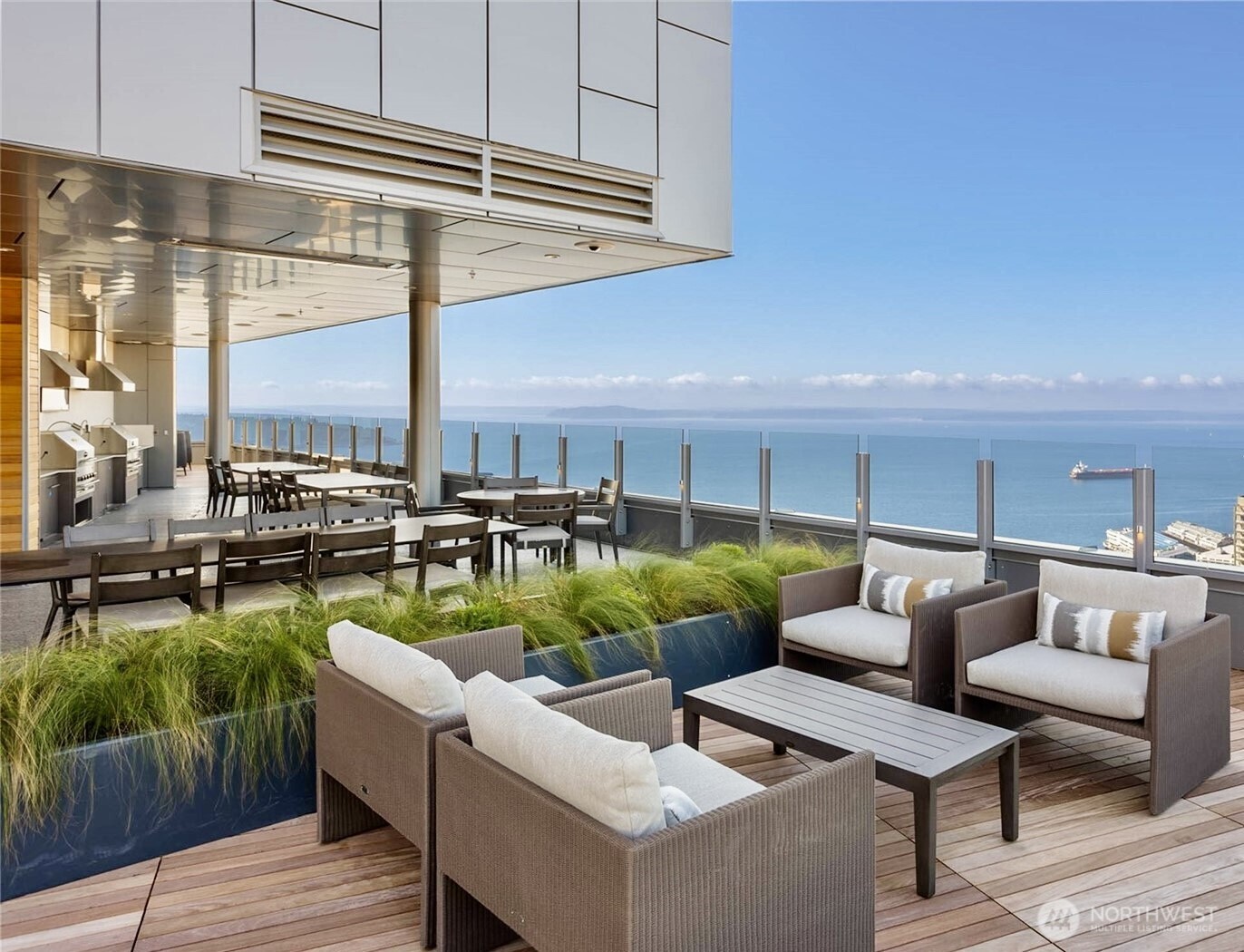 121 Stewart Street Unit: 1003