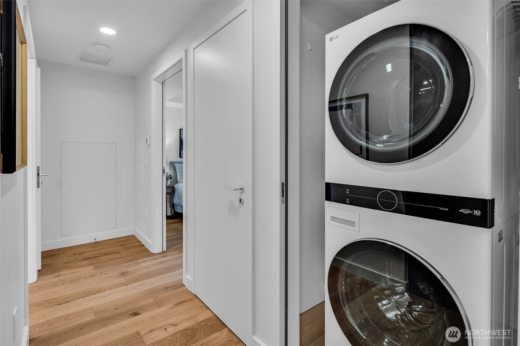 121 Stewart Street Unit: 1003