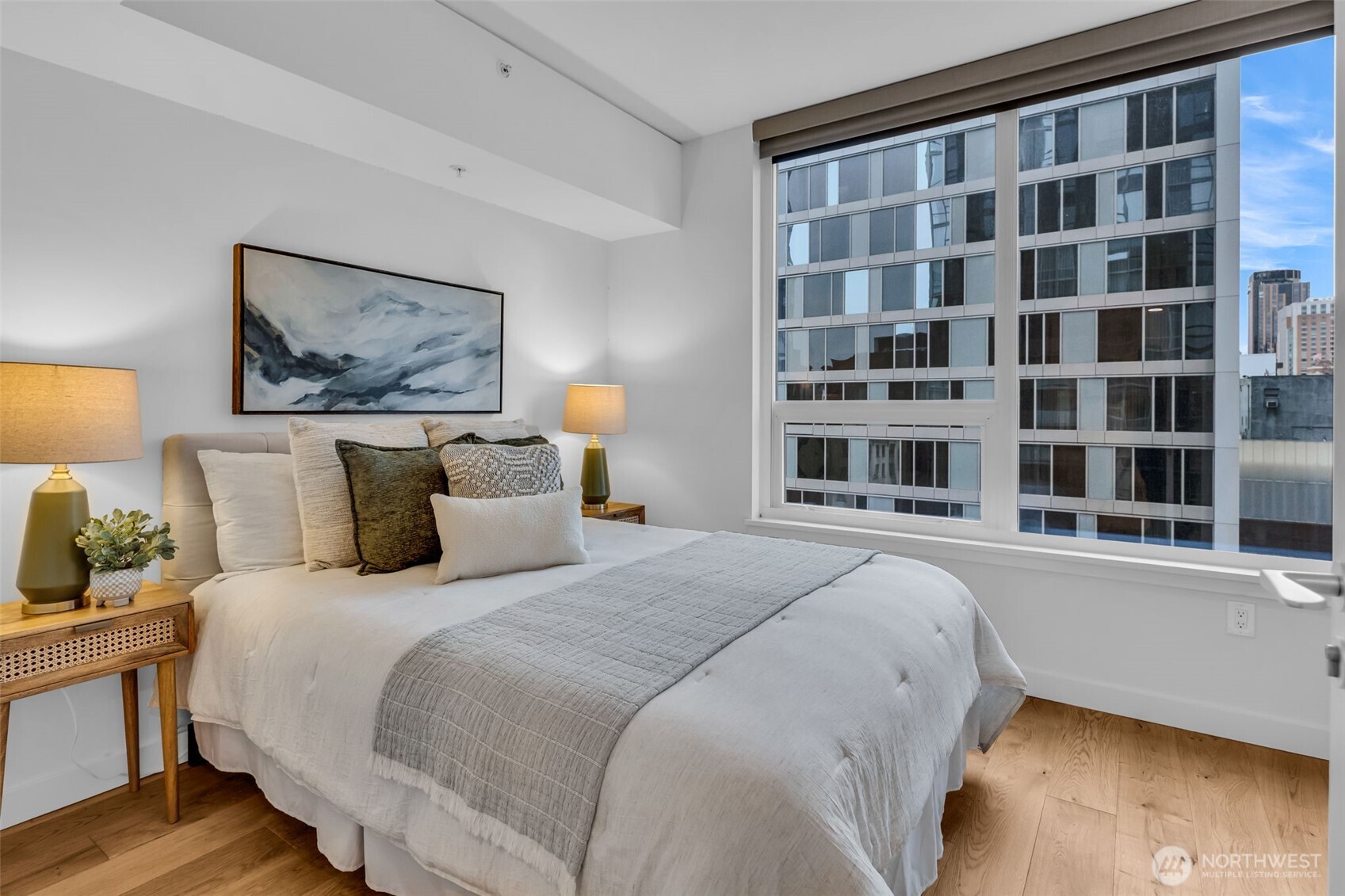 121 Stewart Street Unit: 1003
