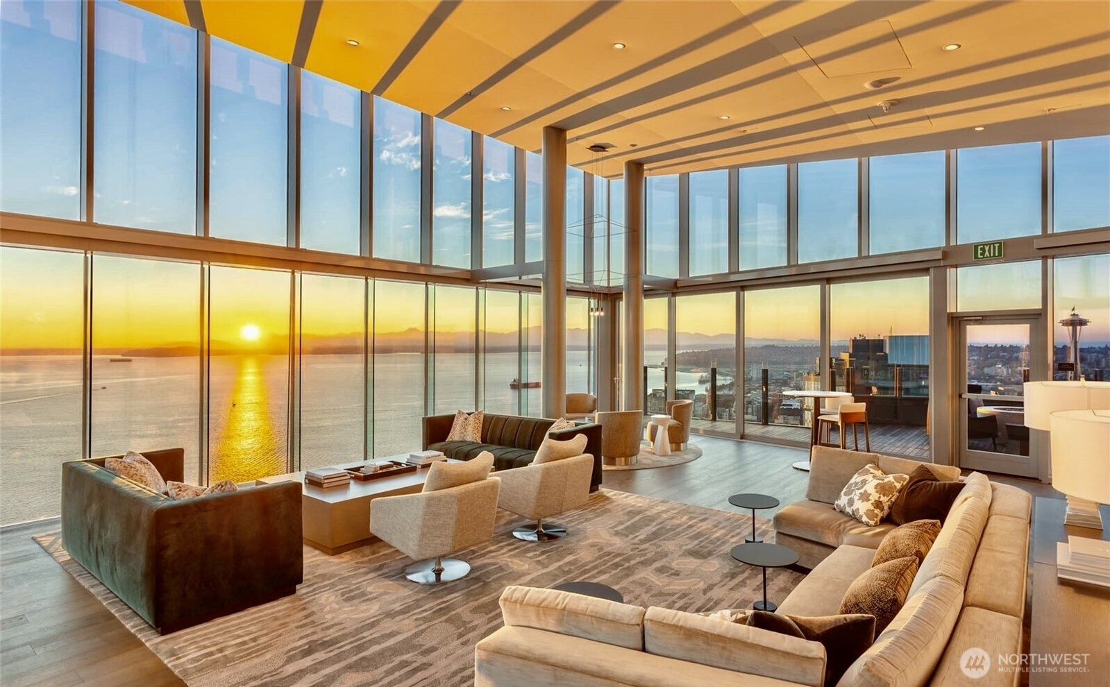 121 Stewart Street Unit: 1003